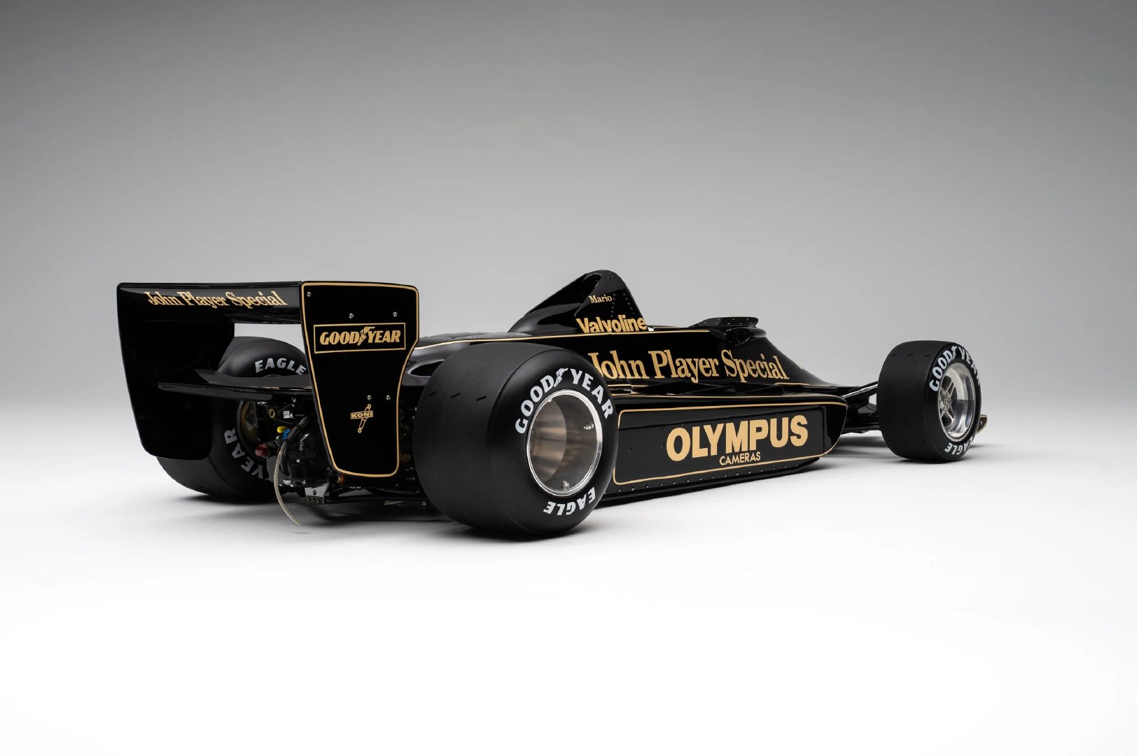 Lotus 78 F1赛事中的第一台地面效应赛车