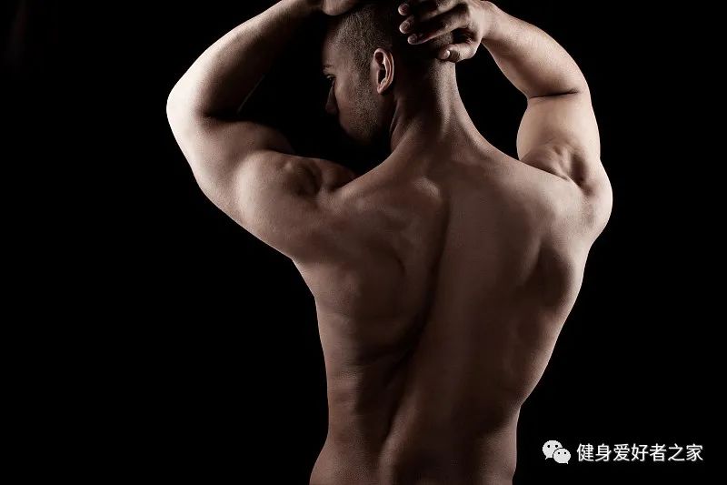 虎头肩——每个健身男人的梦想，这3个动作可以助你圆梦