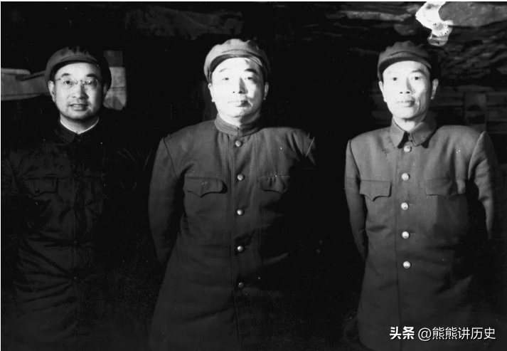 1959年，彭黄邓洪四位将军被撤职后，是谁接替他们的职务