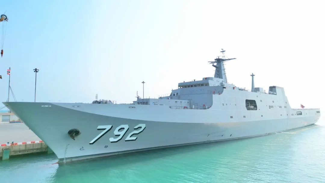 泰国海军首次公开071ET两栖舰内部画面，各个舱室一览无余！