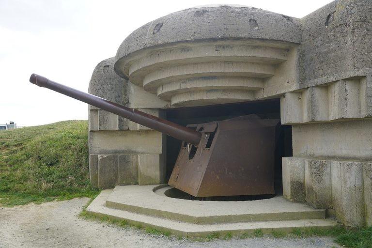 遍布欧洲的各型碉堡，能扛住重型炸弹轰击，为守军提供必要防护！
