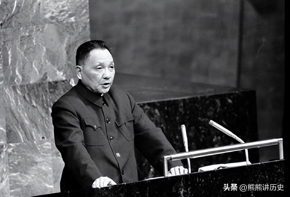1980年，邓公不再兼任总参谋长，他选了哪位名将接替他的位置！