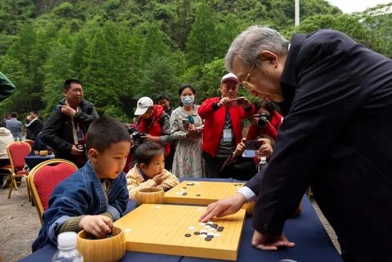 “腾龙洞杯”第二届全国优秀旅游城市围棋赛开赛