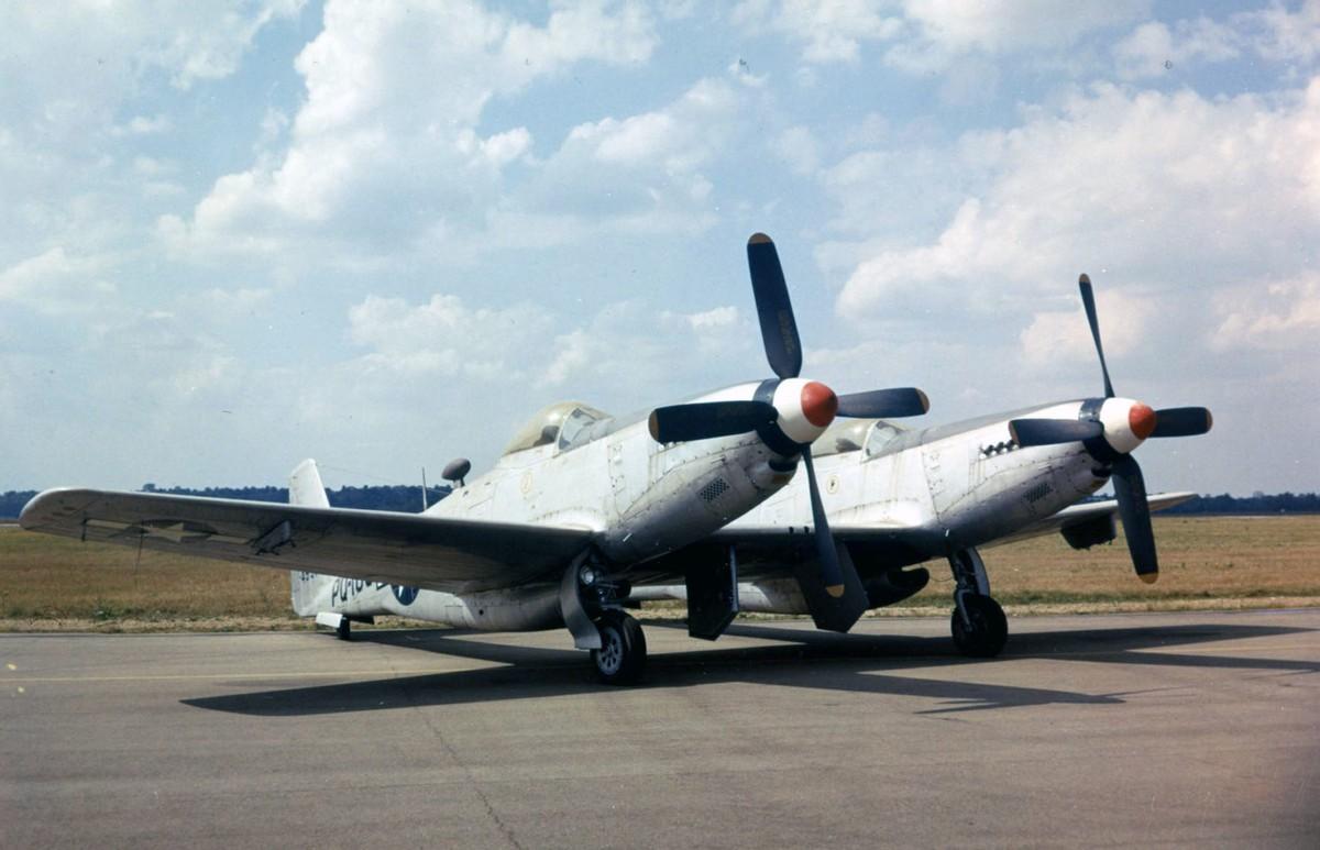 “双身恶魔”，美军P-82护航战斗机，性能优异却为何被埋没了？