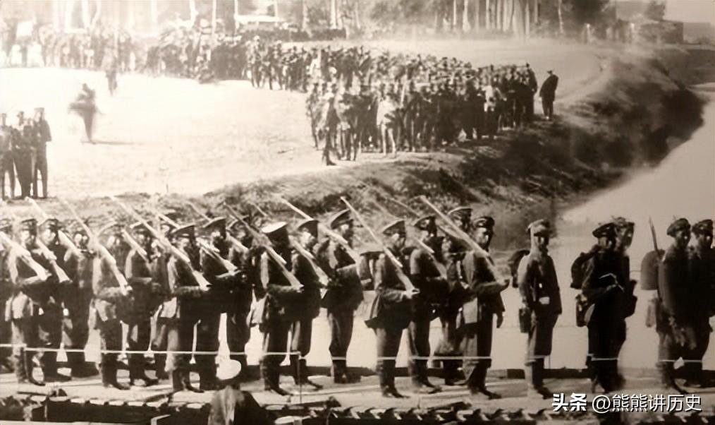 1926年，北伐军第五军至第八军的各级指挥官，都是谁担任？