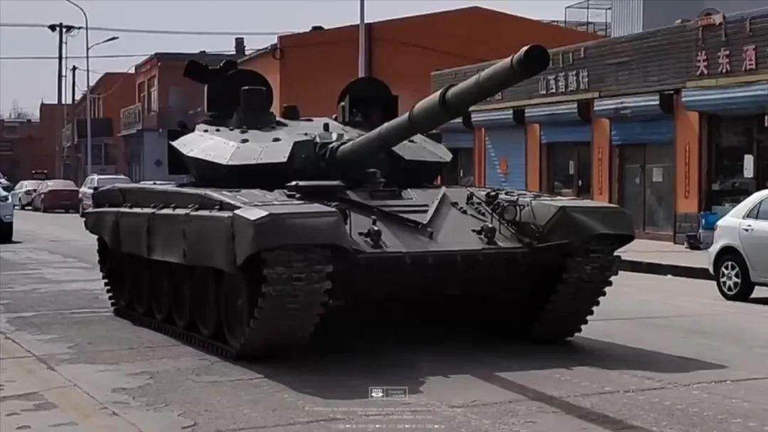 中国又出新坦克！T-72车体顶着VT-4炮塔，“缝合怪”在憋啥大招？