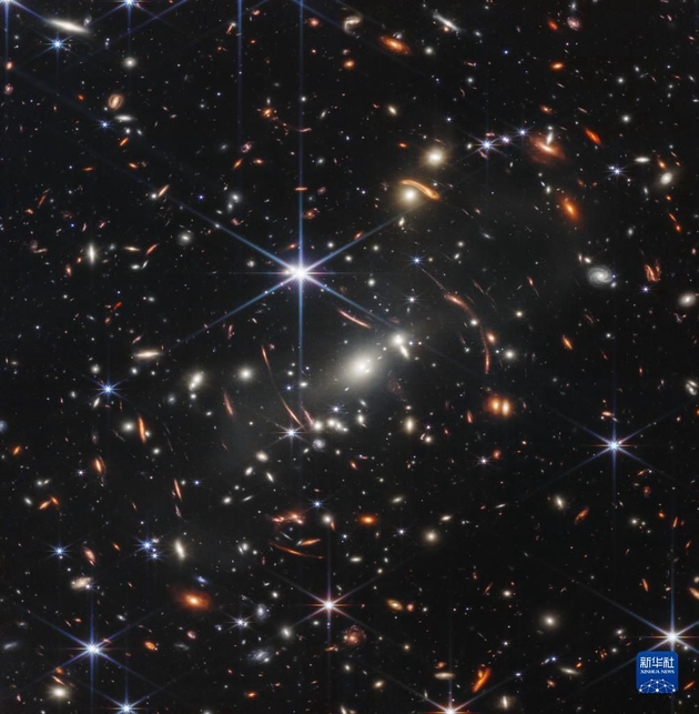 科普：“一粒沙”中的星系团——詹姆斯·韦布空间望远镜拍到了什么