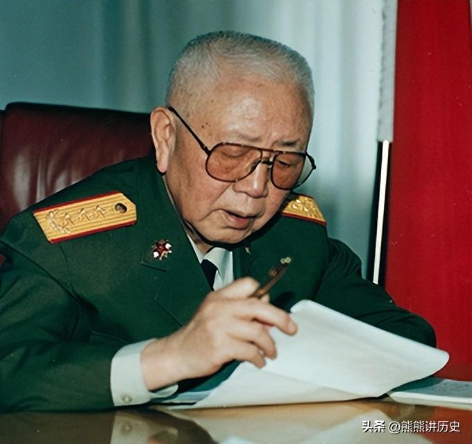 1980年，杨得志任总参谋长时，五位副总长，都是谁？