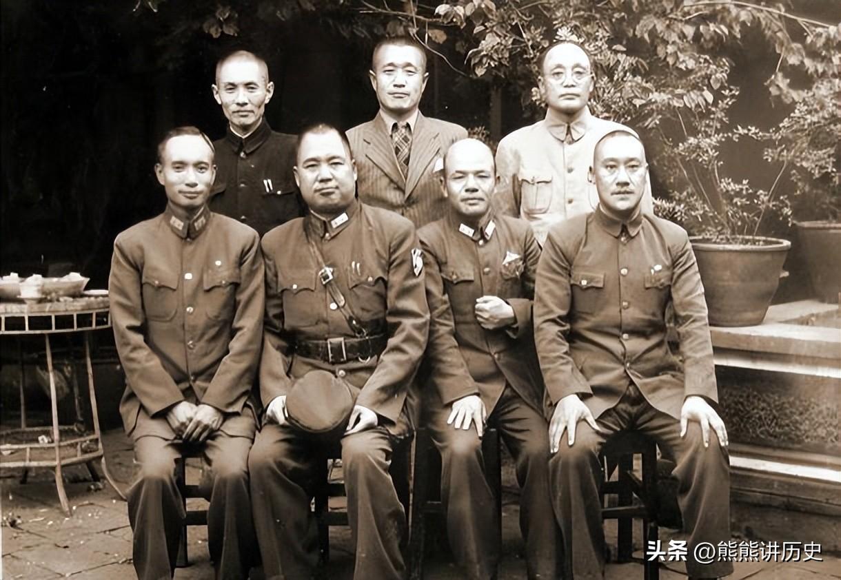 蒋介石的成功离不开黄埔系，而他的失败，黄埔系的责任也很大