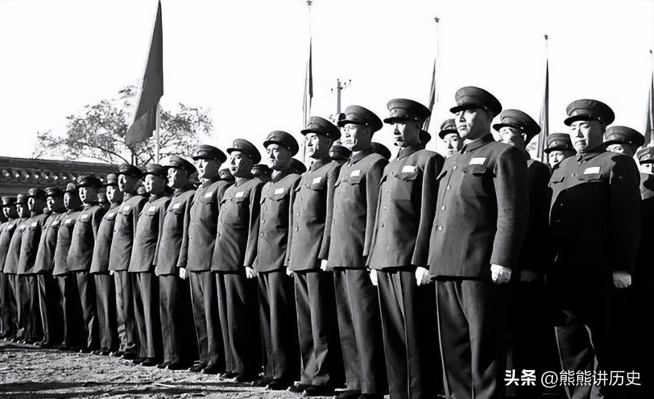 1954年，首批就读南京军事学院战役系的，开国名将都有谁？