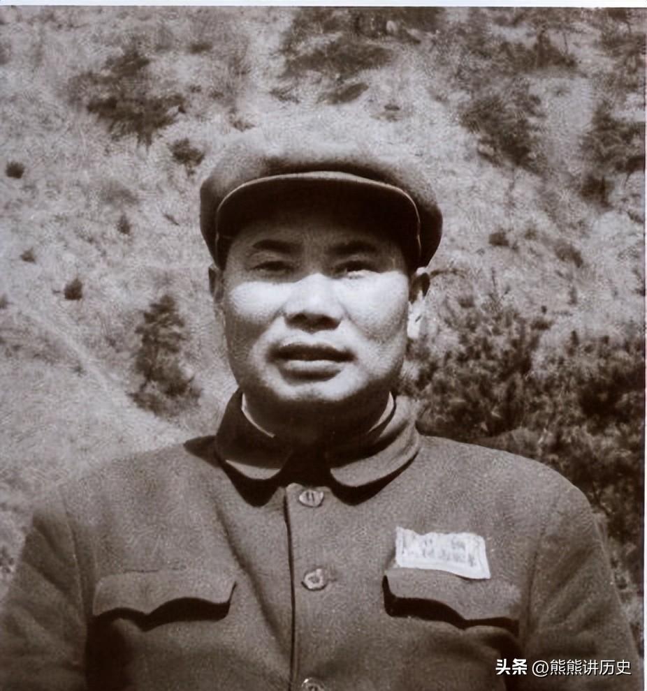 1955年，杨得志到南京学习时，他推荐了谁？接替军区司令的位置