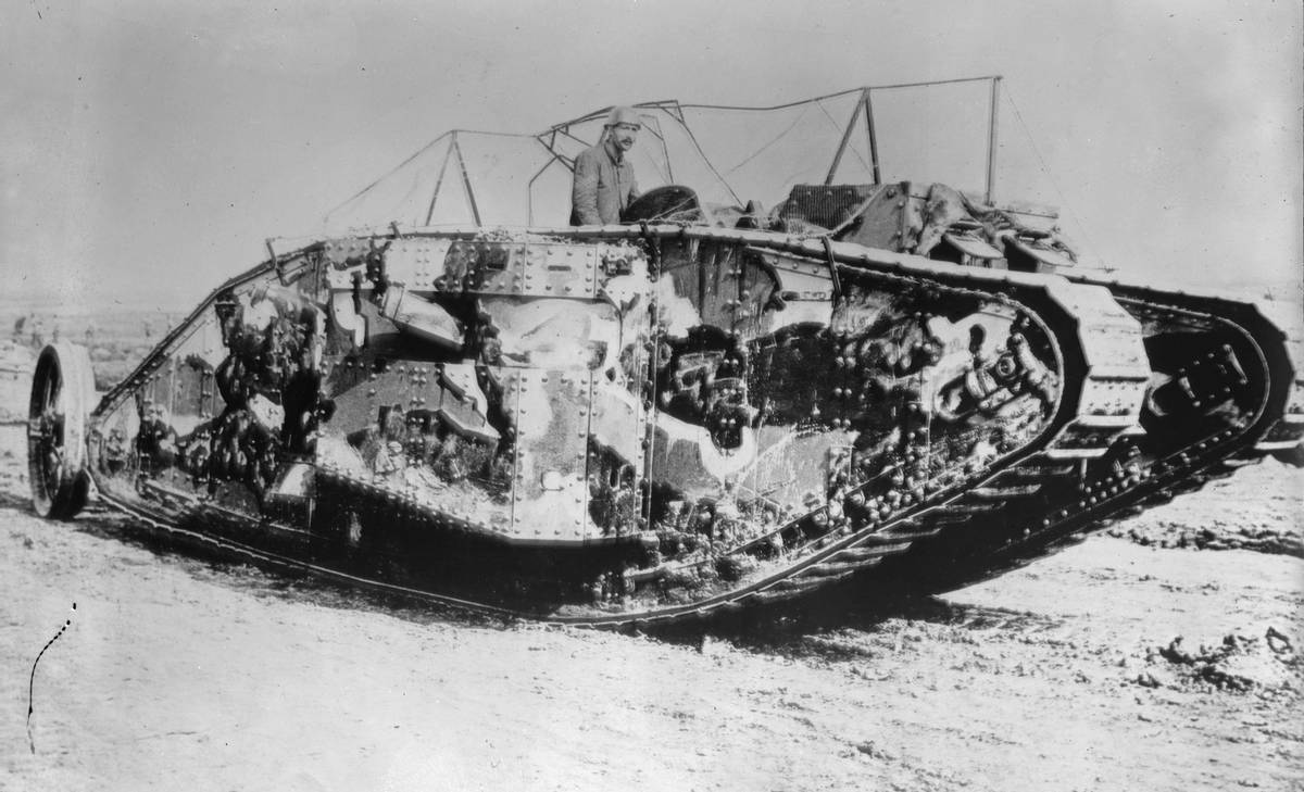 英国“惠比特犬”中型坦克，配备4挺机枪，随英军在一战大杀四方