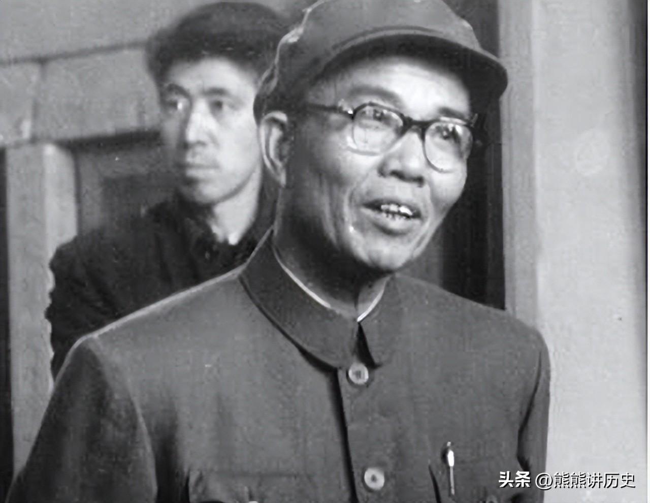 1955年，杨成武担任北京军区司令员，四位副司令都是谁？