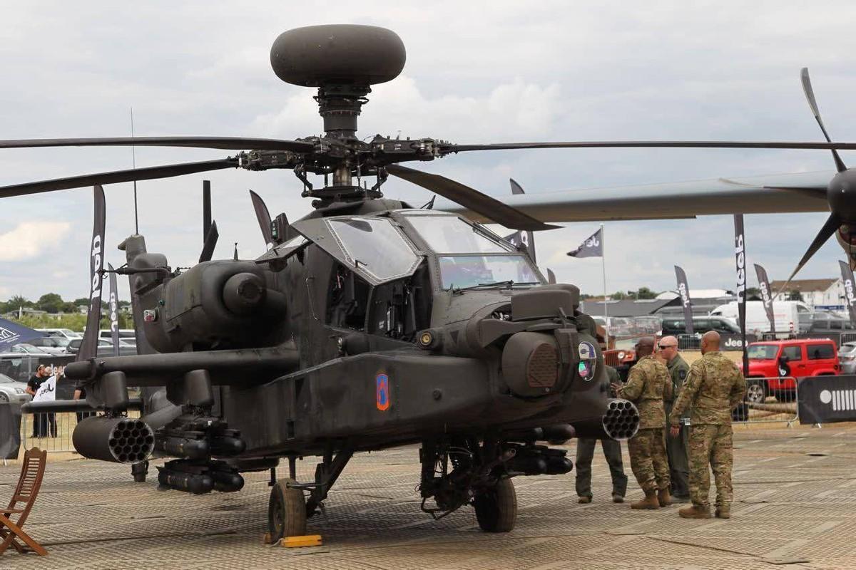 日本将退役60架武直！未来战场上，无人机真的能取代直升机吗？