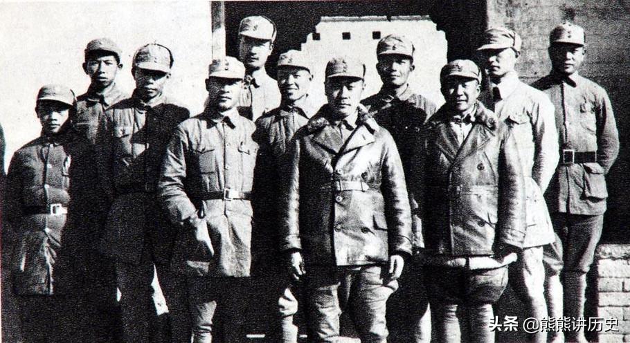 1949年，纵队编制取消后，哪四位将领，还是担任纵队司令员