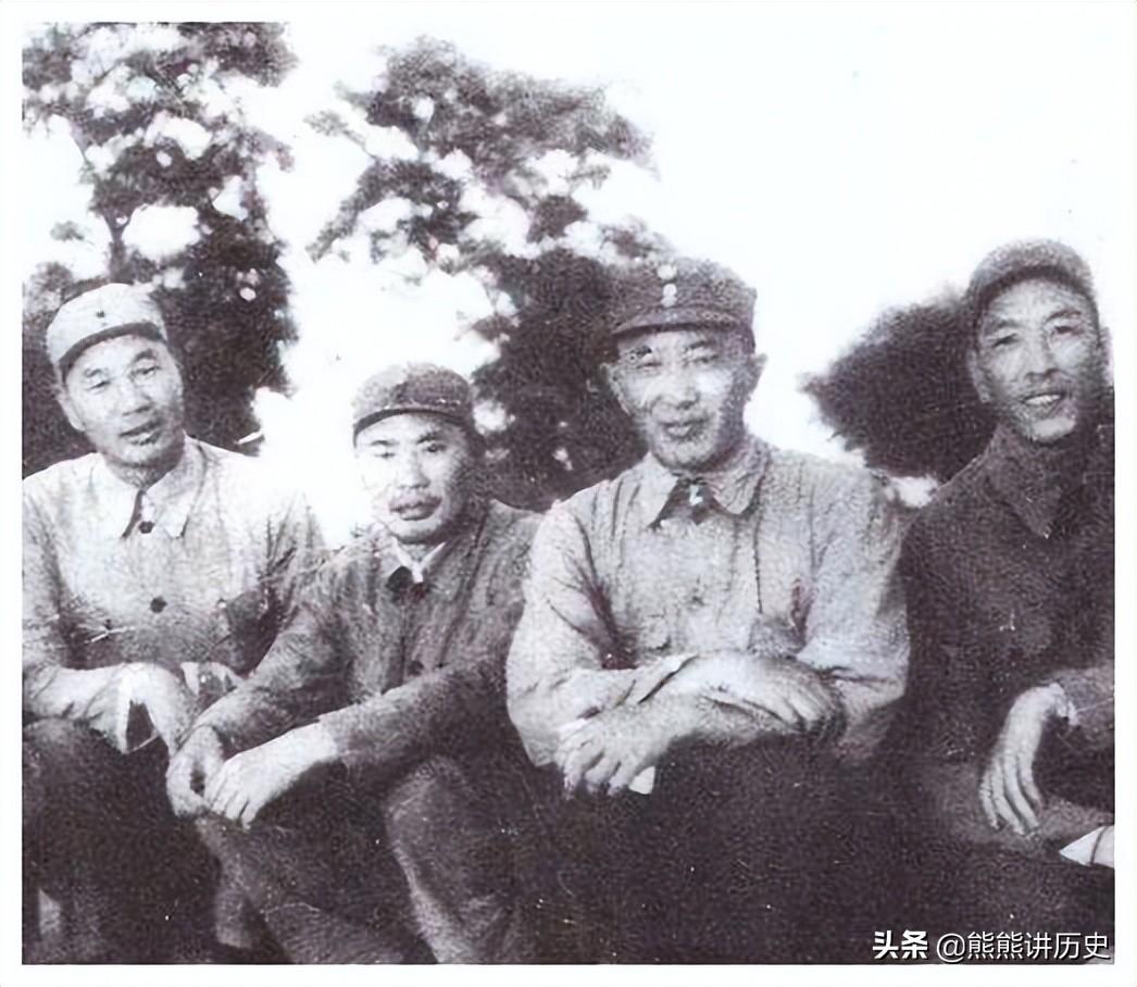 这张珍贵照片，是华北野战军骨干成员，建国后取得的成就都很大