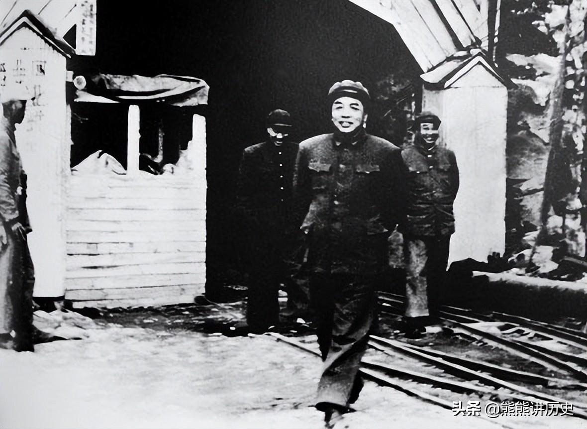 1950年，彭老总率领四野战将入朝参战，为何一野战将无一人跟随