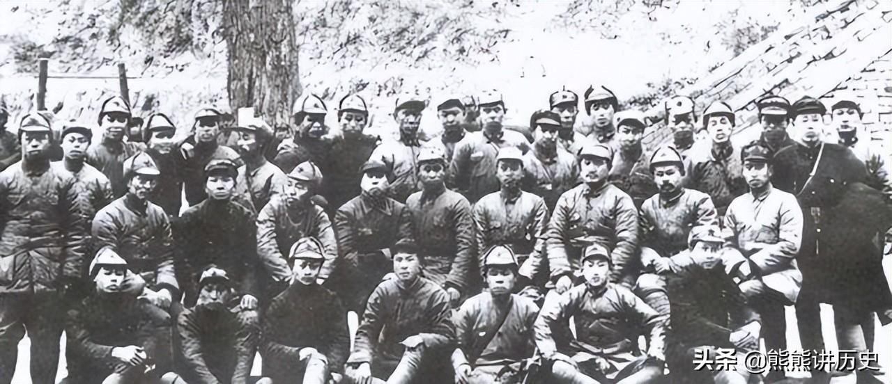 1928年，朱老总任红四军军长的时候，下辖三个师，是谁担任师长