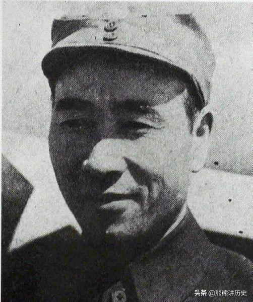 1936年，林总任红军大学校长，下设一科二科，三科都是谁任科长