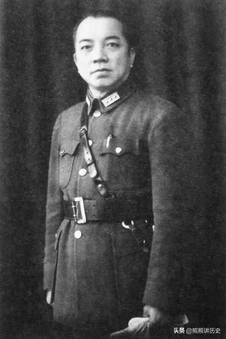 蒋介石阵营的第一任陆军总司令，总参谋长，国防部长都是谁？