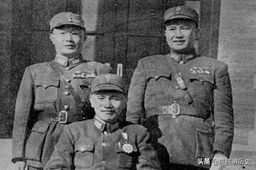 蒋介石与国军将领罕见合影照，看看都有谁，够资格与蒋介石同框