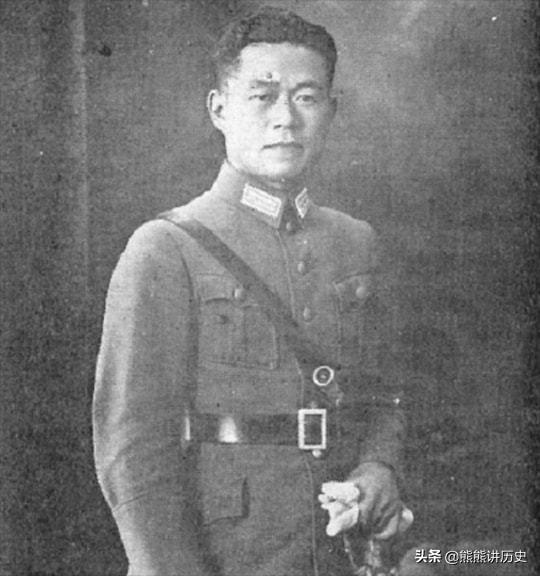 淮海大战蒋介石投入的7个兵团，一个绥靖区，都是谁任司令官