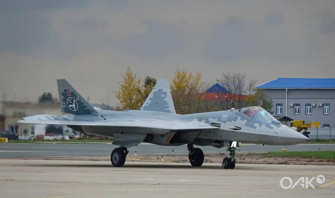 脱胎换骨了？苏-57改型机成功首飞，即将在乌克兰战场大杀四方？