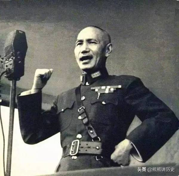 大决战，哪两位国军大佬，不听蒋介石的调配，最后老蒋也无可奈何