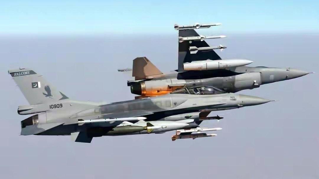 巴空军歼-10CE部署一线机场！将与印度“阵风”一较高下？