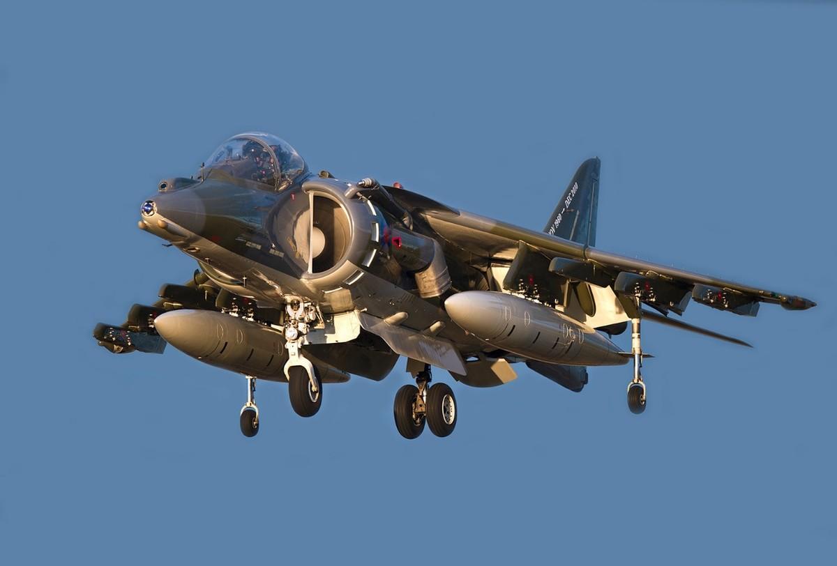 美国向台湾地区推销AV-8B“鹞”式战机，真实意图是什么？