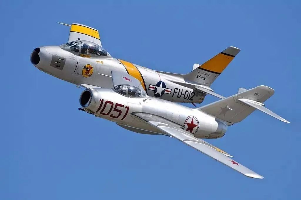 中国标准来了！空军首次确认歼-20是“五代机”，争吵可以停歇了