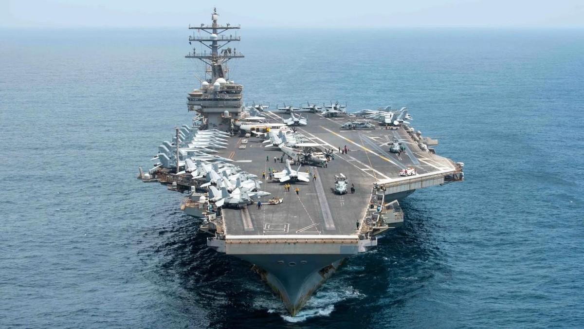 振奋人心！解放军逼退美军10万吨航母，中国反航母体系有多强悍？