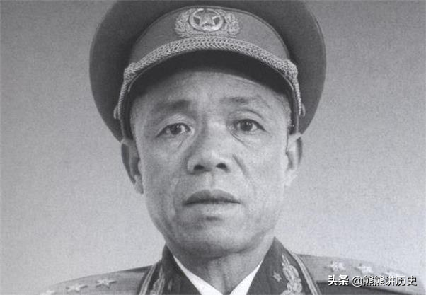 福州军区首任司令员叶飞，只干了一年，为何韩先楚一干就是16年