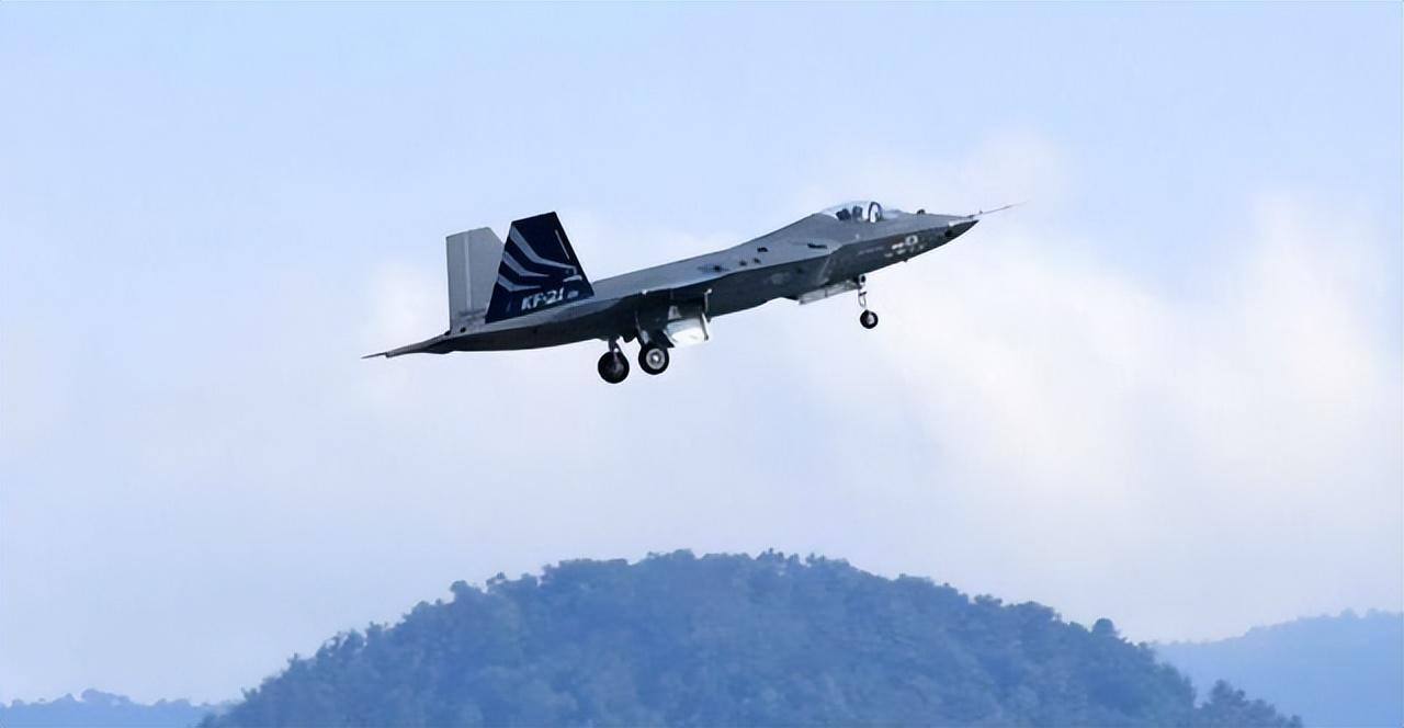 土印韩为何都要“山寨”F-22？实力有限，歼20的技术真模仿不来