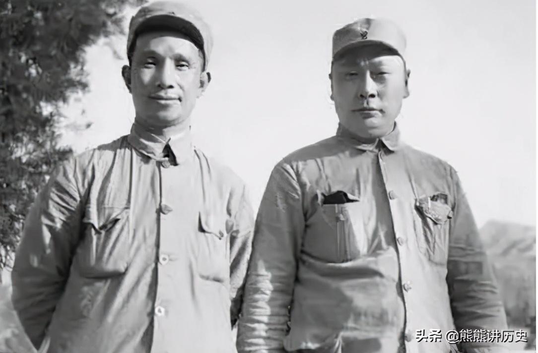 华东野战军刚成立时，司令员陈老总说；不要在粟司令面前摆资历