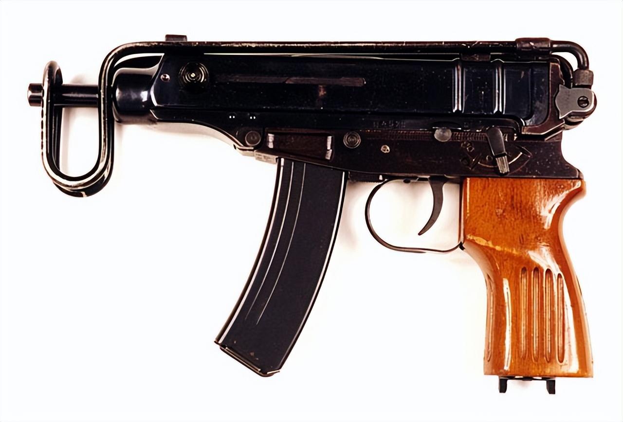 小国出名枪！短小精悍的捷克“蝎式”微型冲锋枪，性能远胜乌兹