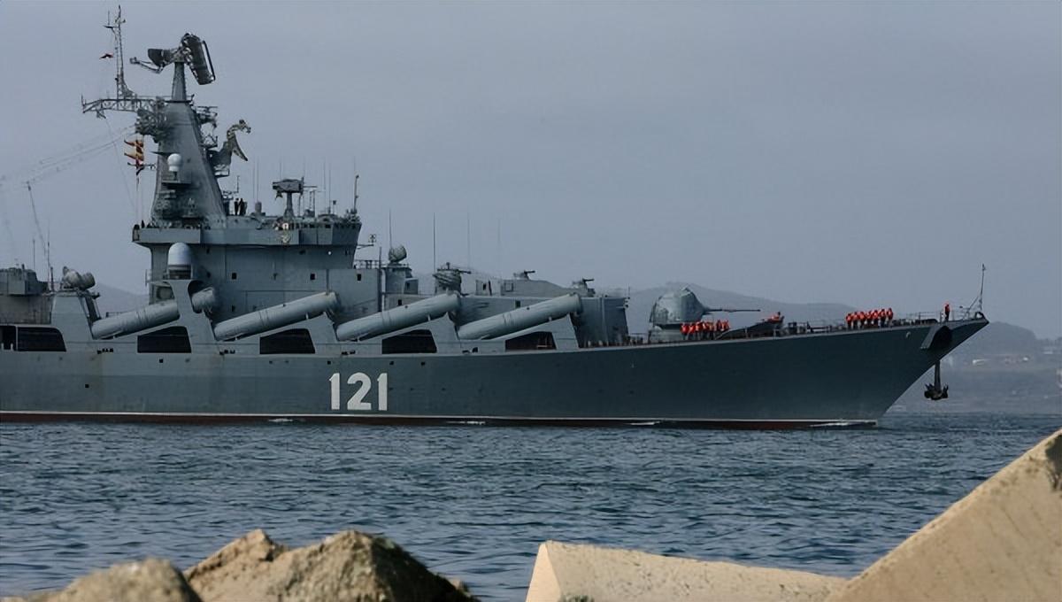 “莫斯科”号巡洋舰被重创！乌克兰认领战功，俄海军暴露致命问题