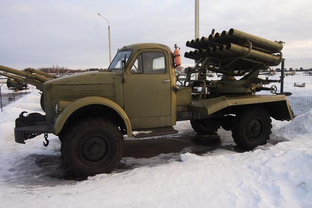 “老当益壮”！诞生于苏联时期的BM21火箭炮，俄军为何还在使用