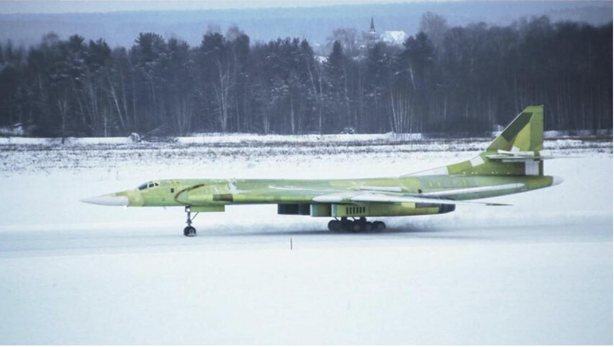 大杀器！俄罗斯图-160M2试飞成功，新一代“白天鹅”呼之欲出