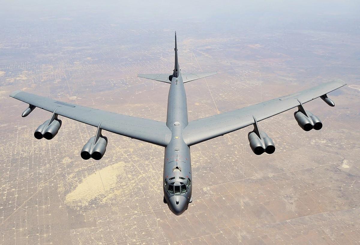“老骥伏枥”，美国空军B-52轰炸机更换新航发，缝缝补补又三年