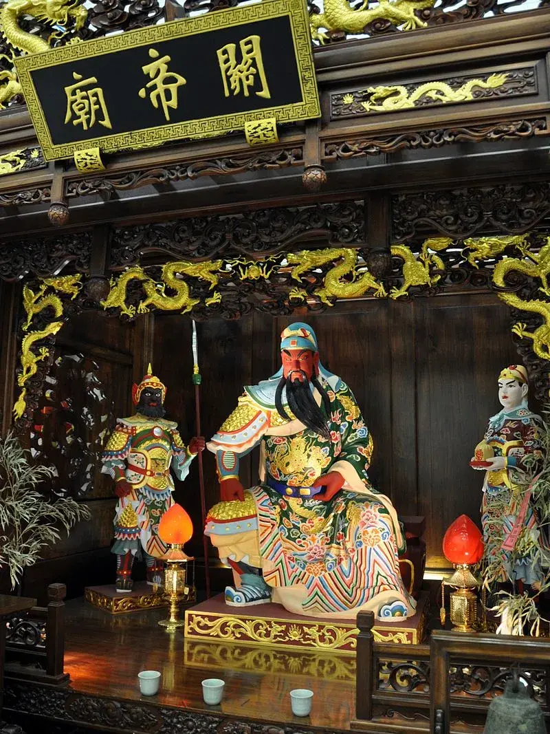 中国最受崇拜人是谁？30000庙宇供奉23次封神，却有一个致命弱点