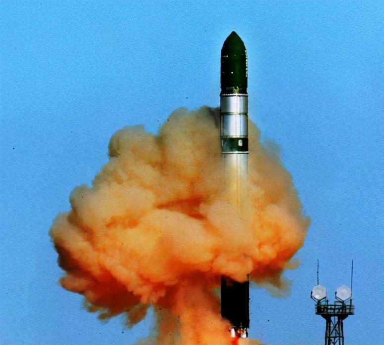 射程最远！俄军即将装备新型洲际导弹，对美核威慑再增强