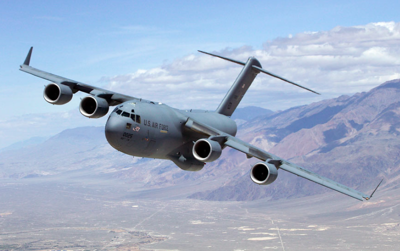 空中快车，美军C17运输机承担新任务，搭载高超音速导弹全球打击