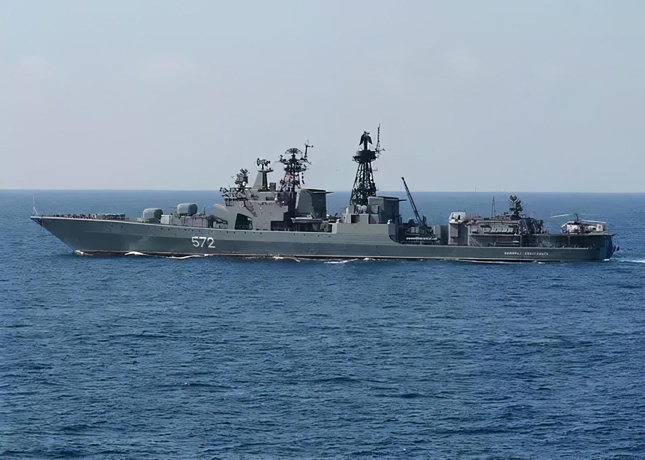 难怪美军恐慌！俄罗斯舰队逼近珍珠港，执行的任务是反航母训练