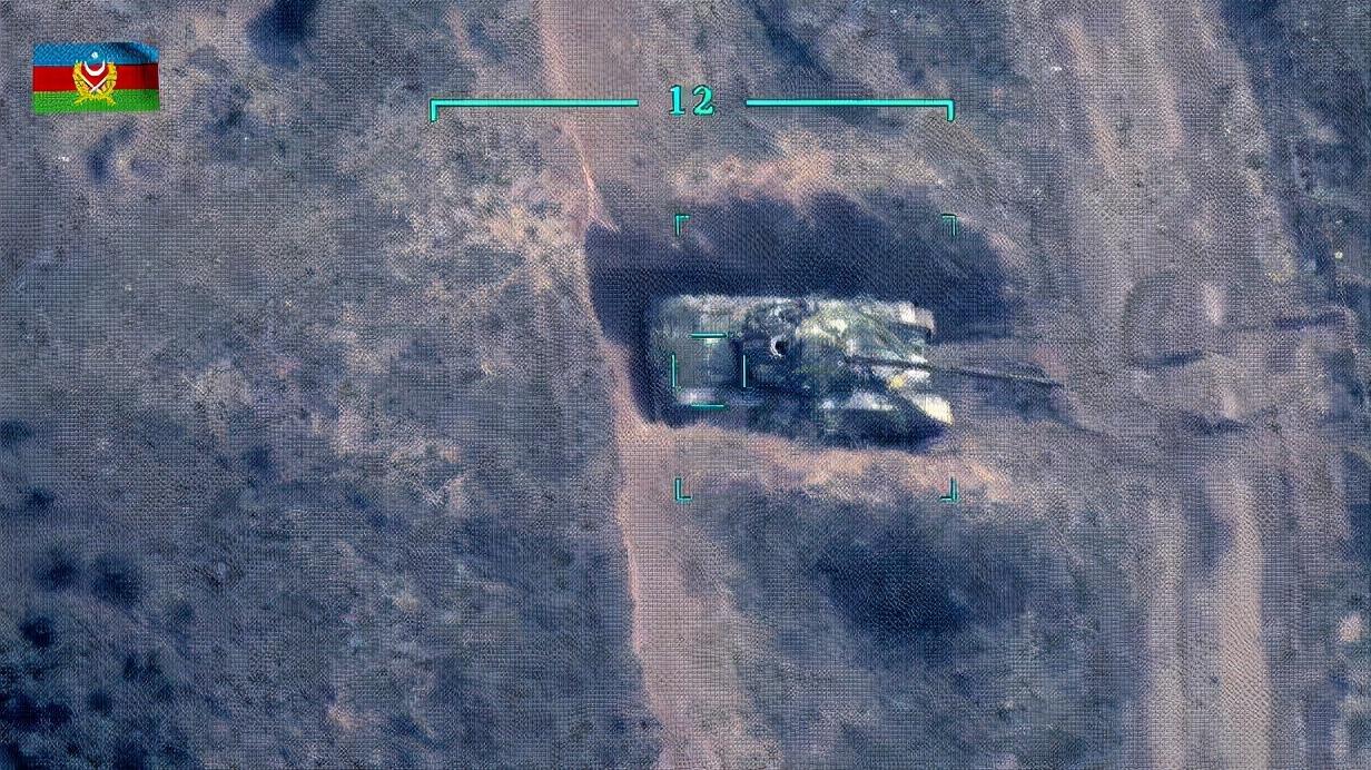 战争压力骤增，乌克兰前线部署无人机，空中打击俄罗斯装甲集群
