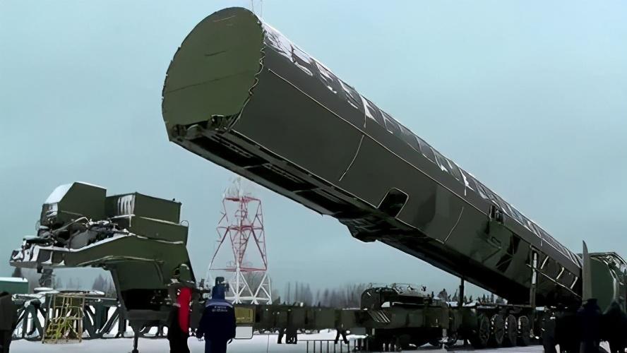 撒旦接班人，俄军试射新一代洲际导弹，射程优势美国难拦截