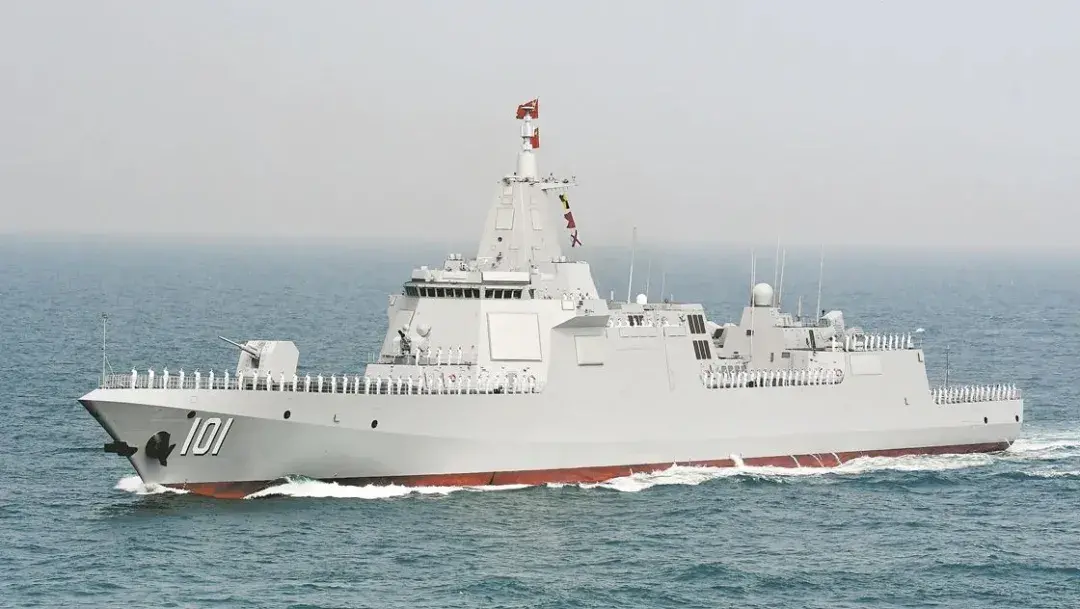 055首次出动！中国海军编队驶入日本近海，万吨大驱担纲重任？