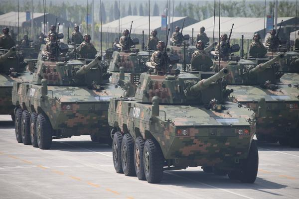 防御几乎不值一提，为何轮式战车仍能在解放军中占据一席之地？