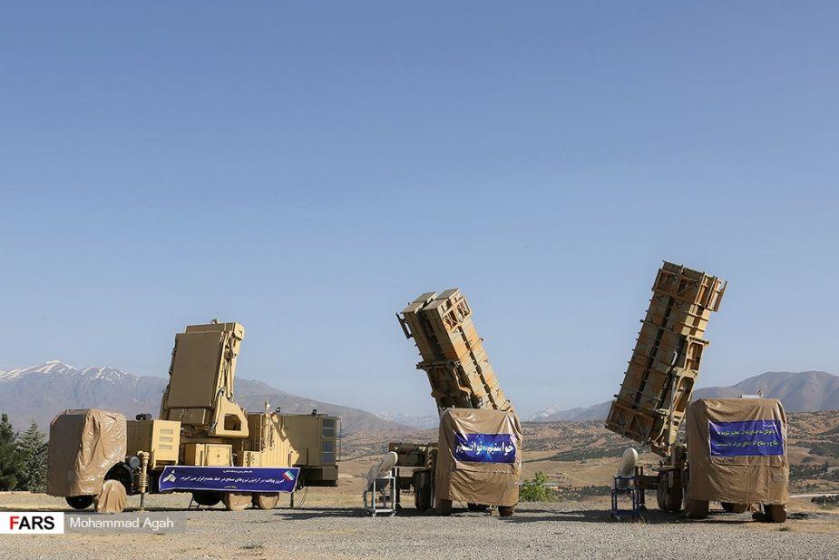伊朗高调展示国产新型防空导弹，宣称45公里内可有效对付F35