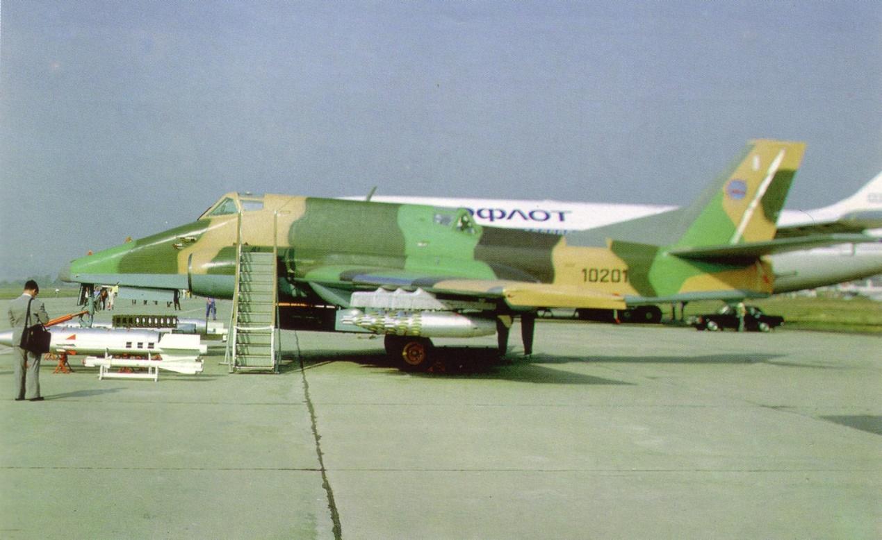 又丑又落后，苏联竟设计出这种飞机，难怪会被败给苏-25